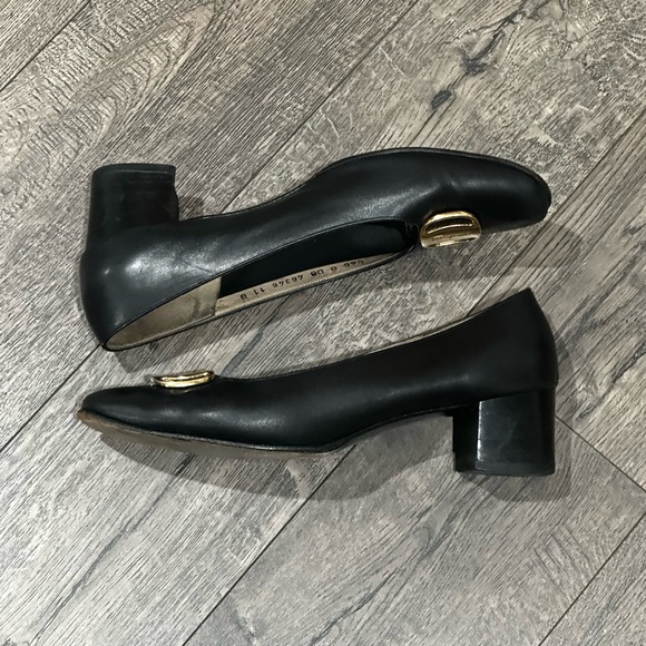 Vintage Salvatore Ferragamo Boutique Black Ballet Pumps - Picture 3 of 7